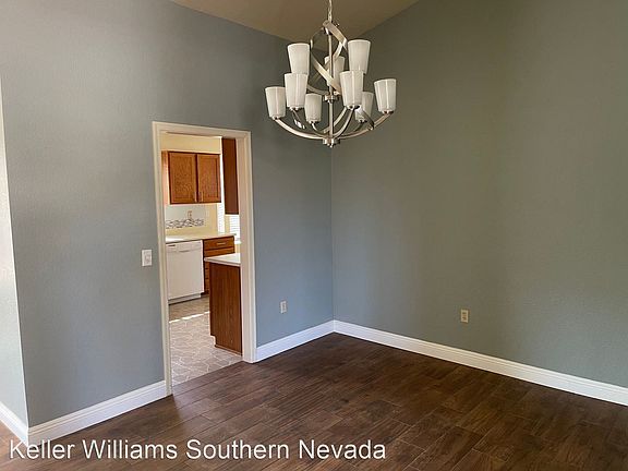 5th image of 8917 Meadowood Dr