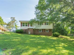 406 Kings Dr, Eden, NC 27288