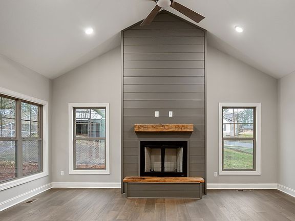 3rd image of 519 Windrowe Dr
