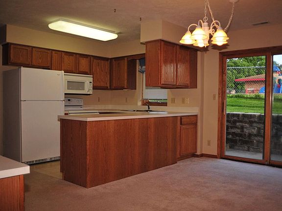 3rd image of 2550 N 69th Cir