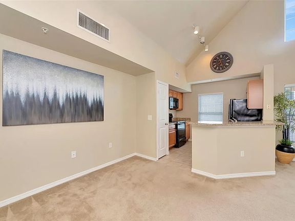 4th image of 5560 Rosehill Rd