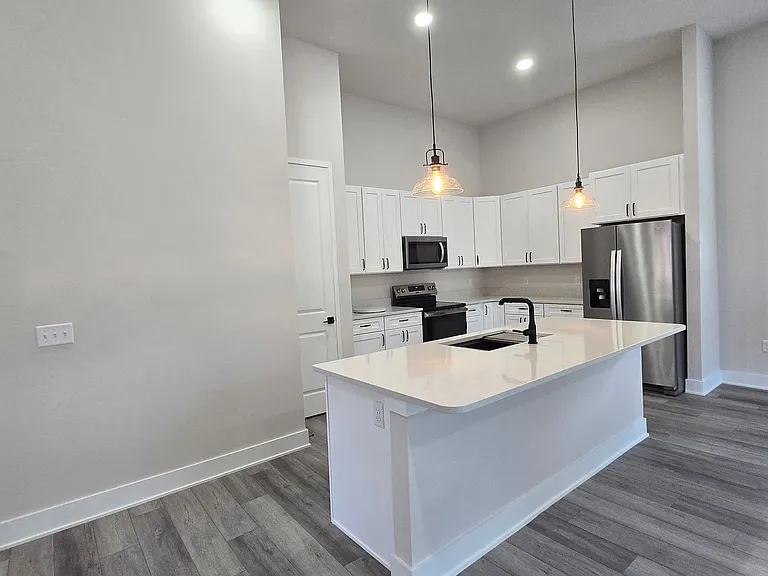 6548 NW 109th Pl — Photo 9