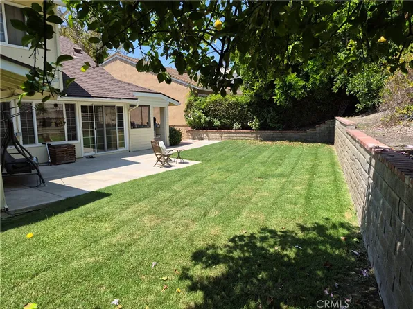 2100 Shady Brook Dr, Thousand Oaks, CA 91362