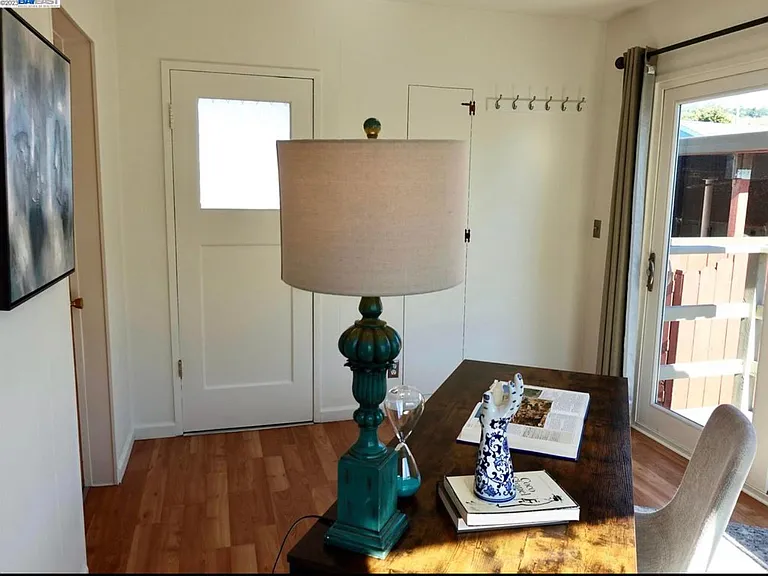 1238 Liberty St — Photo 22