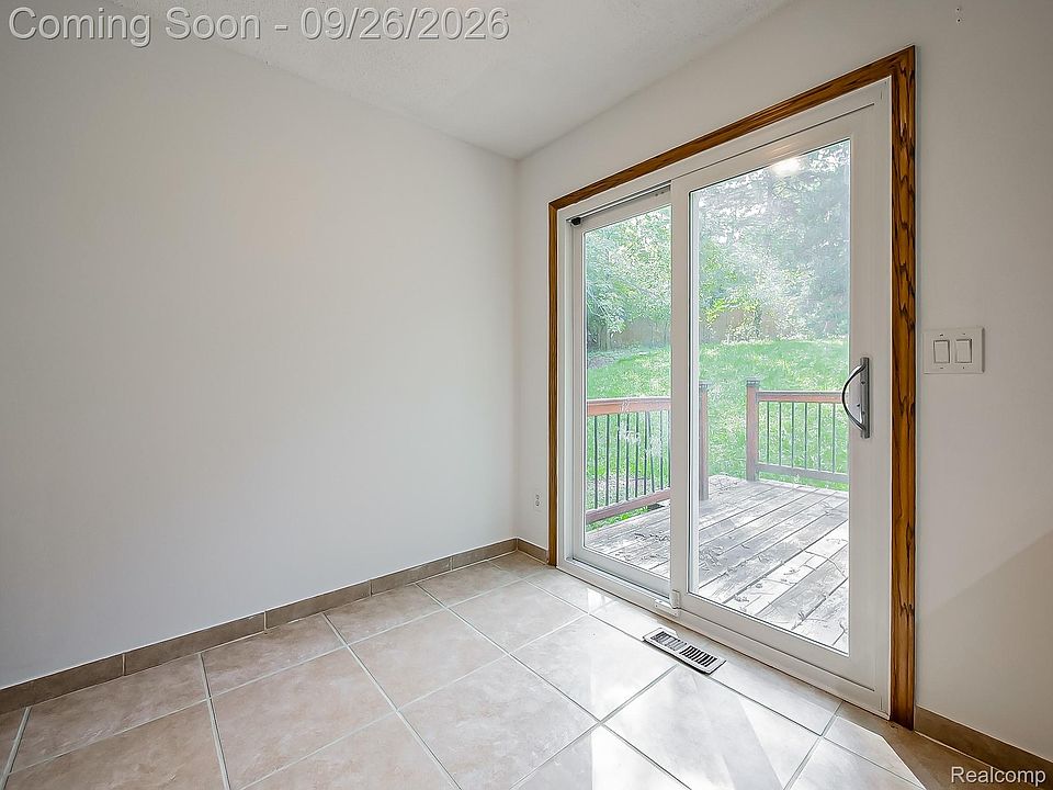 6995 Leytonstone Blvd, photo 8