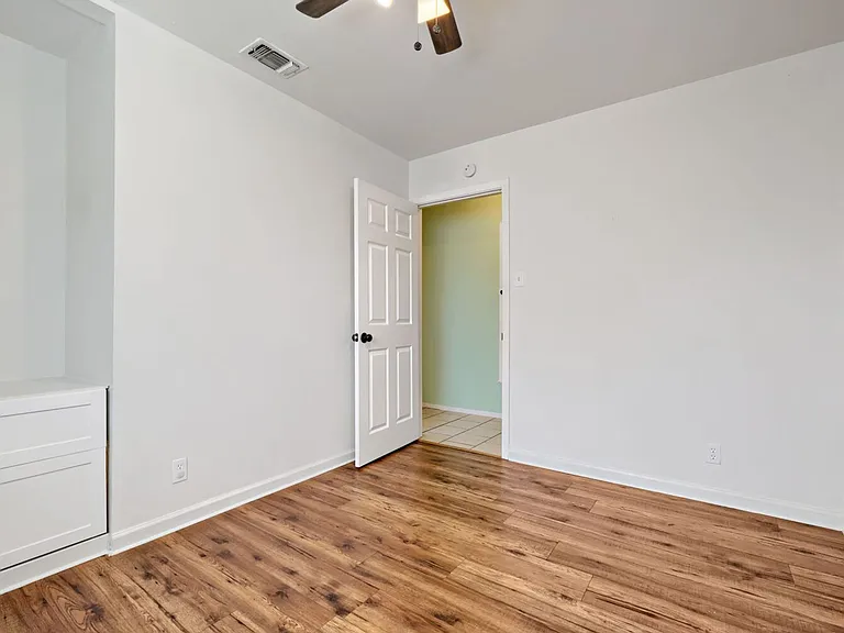 816 Aviation Ave — Photo 10