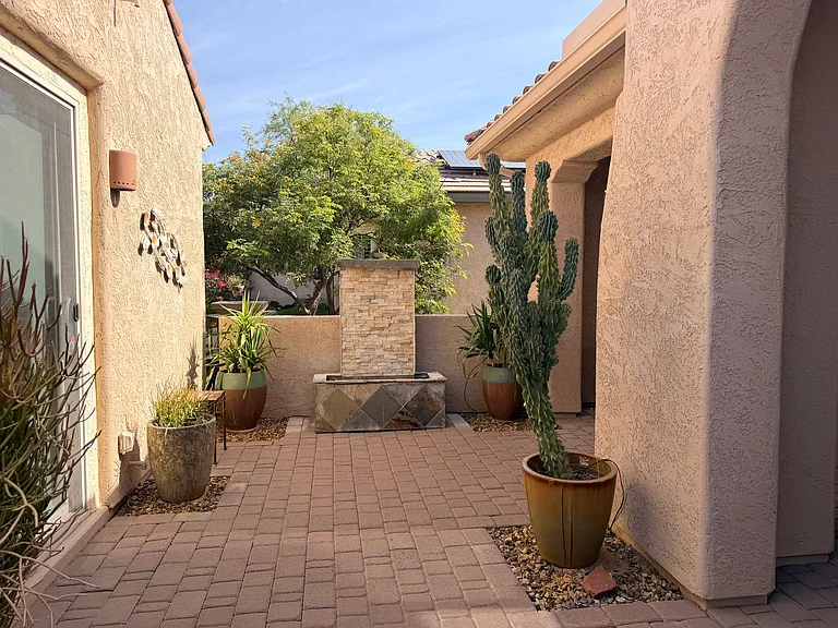 3925 N Monument Dr — Photo 6
