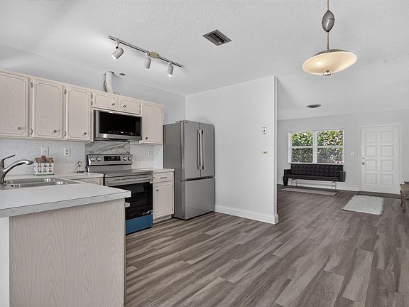2nd image of 860-870 NE 23rd Avenue #1-2