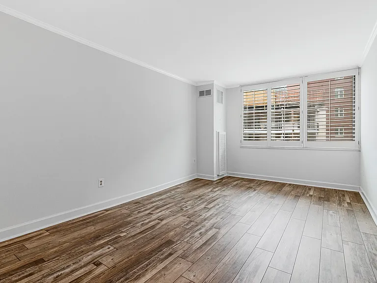 2555 Pennsylvania Ave NW #418 — Photo 34
