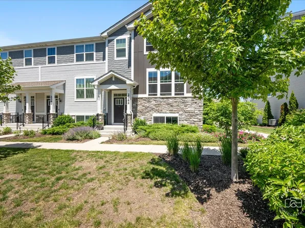 2342 Southwind Blvd, South Elgin, IL 60177