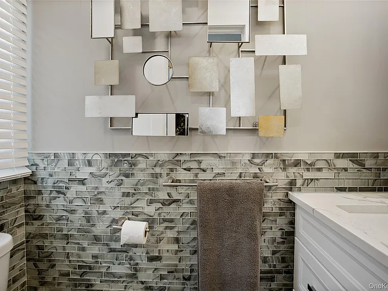31 Julian Pl #1S — Photo 10
