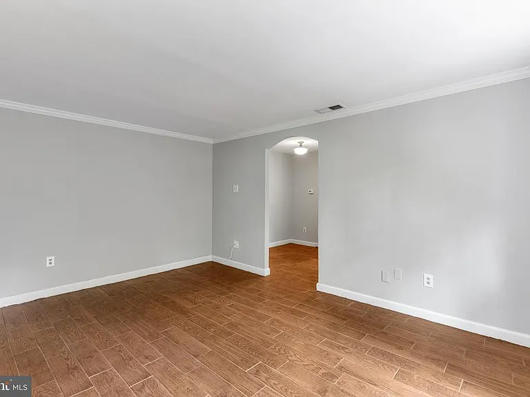 702 S Arlington Mill Dr #304 — Photo 4