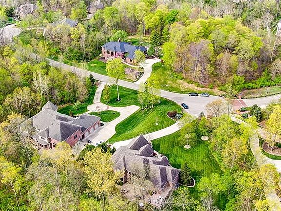 4th image of 7892 Country Brook Ct