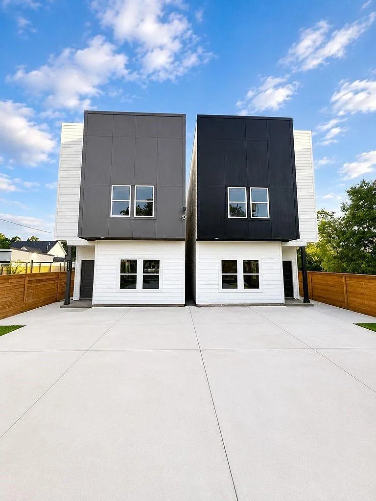 3 bed, 2.5 bath, 1750 sqft, $2,300 — Photo 1
