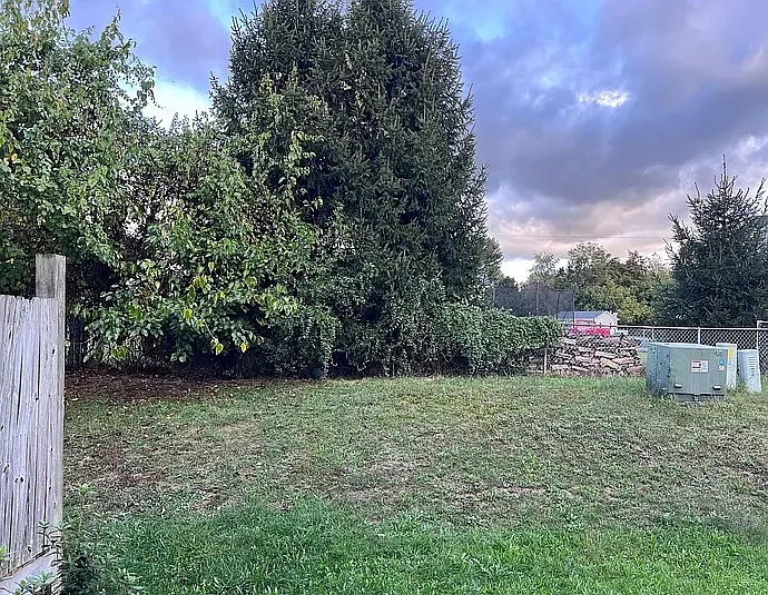 124 Kadies Ln — Photo 2
