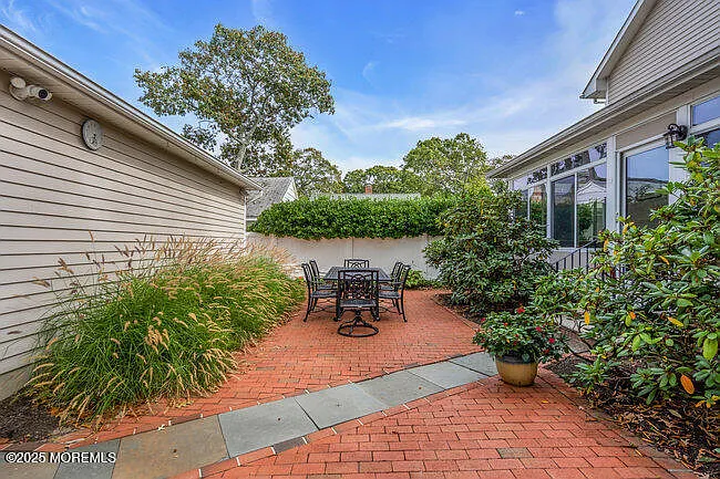 8 Glenwood Pl — Photo 46