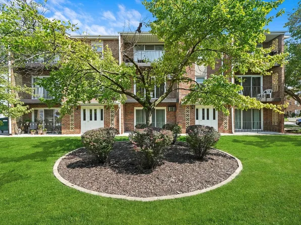 6416 W 64th Pl APT 2B, Chicago, IL 60638