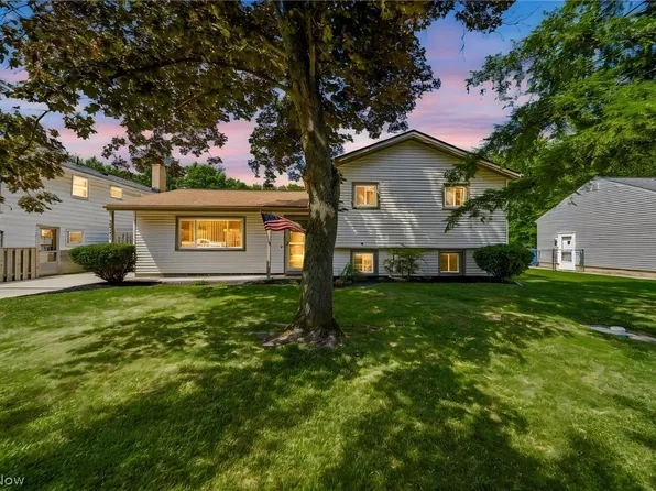 38541 Bell Rd, Willoughby, OH 44094