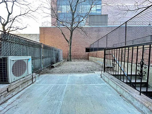 Rented by Compass | media 2