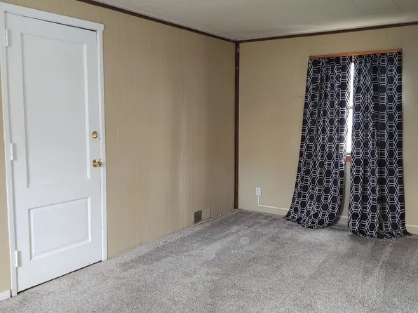 252 Woodlawn Cir #252, East Hartford, CT 06108
