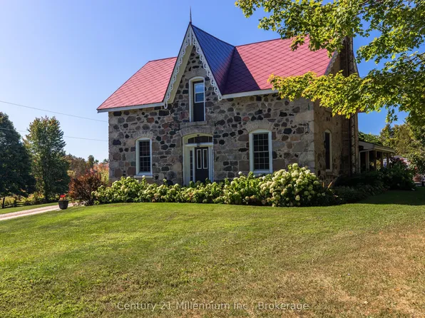 395 Elsinore Rd N, South Bruce Peninsula, ON N0H 1A0