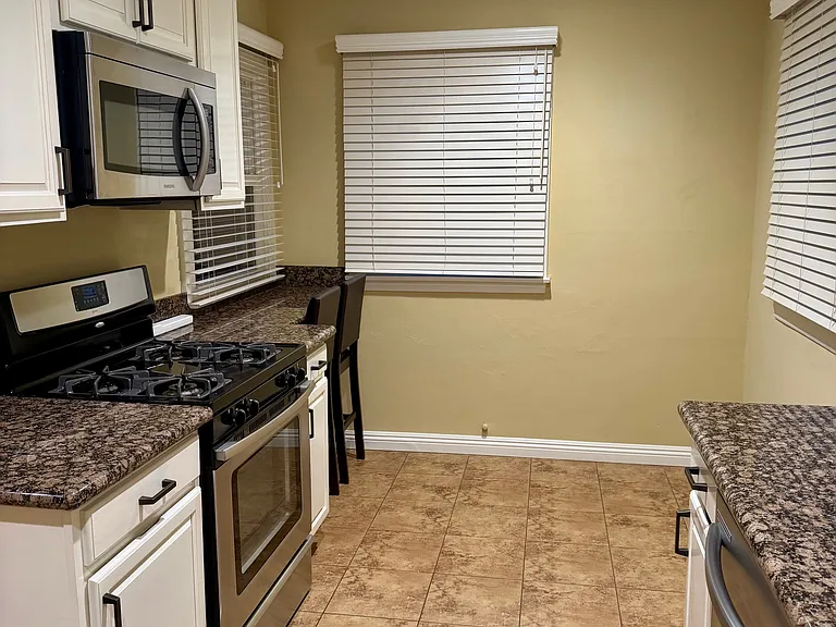 1228 S Highland Ave #1228 — Photo 10