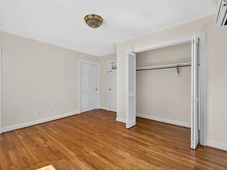 118 Summit St — Photo 29