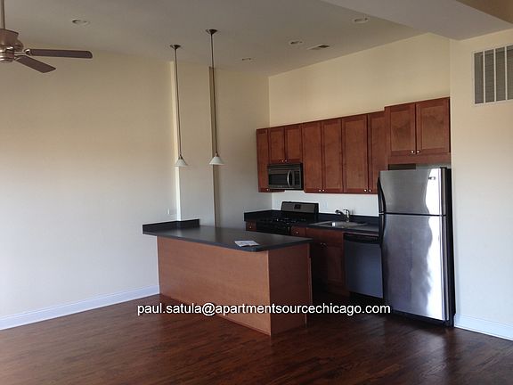 4th image of 2834 N Albany Ave #1001