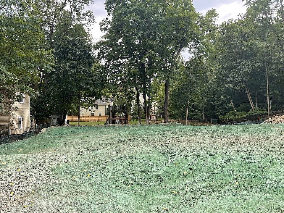 2nd image of 2 Ashley Ct Lot 8.01