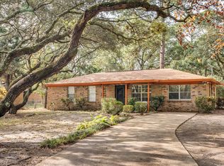 1020 Pinetree Rd, Mary Esther, FL 32569