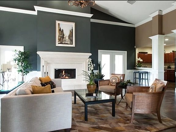3rd image of 135 Westfield Ct #2B-2Ba-986Sqft