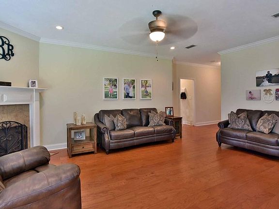 3rd image of 131 Attwater Ct