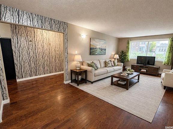 2nd image of UNIT 7-2121 Rae STREET