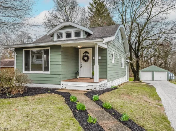 1638 Woods Rd, Akron, OH 44306