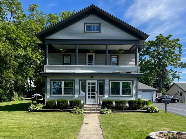 335 W Depot St #2, Antioch, IL 60002