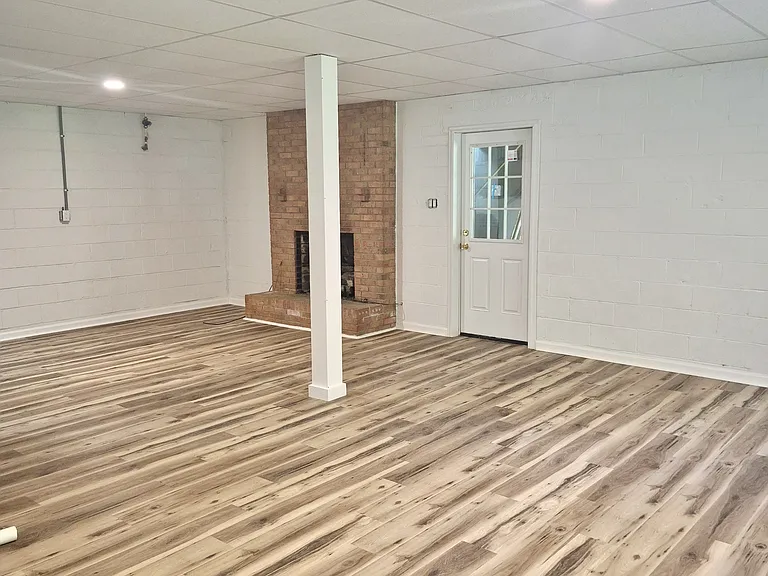 200 Wellview Dr — Photo 22