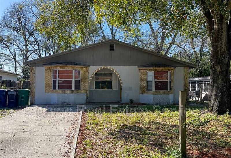 1st image of 3109 E Ida St