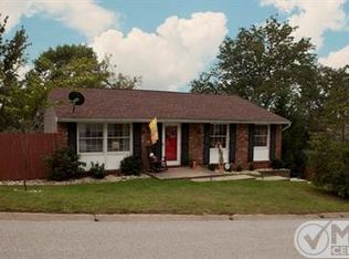72 Raven Ave, Wheeling, WV 26003