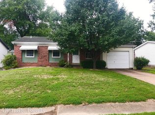 2475 Teakwood Manor Dr, Florissant, MO