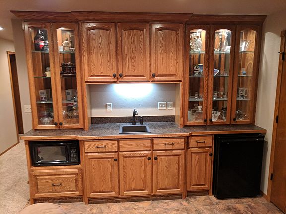 Wet bar