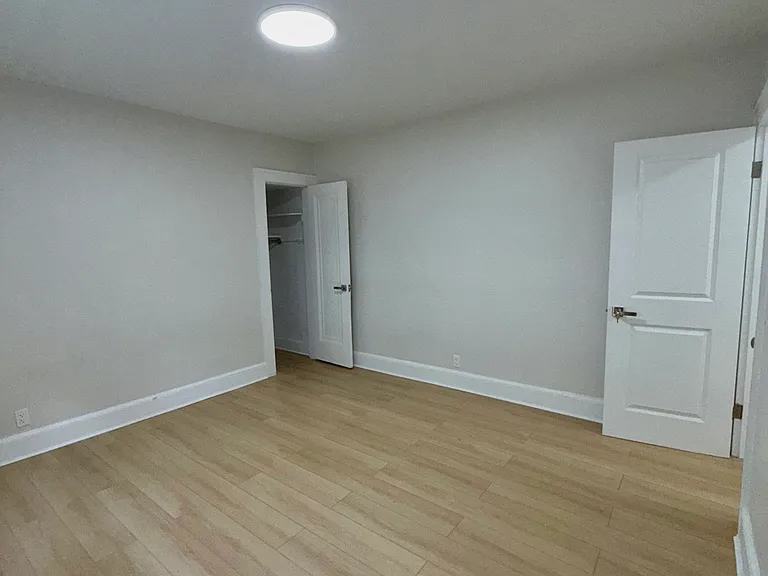 332 Robbins St — Photo 12