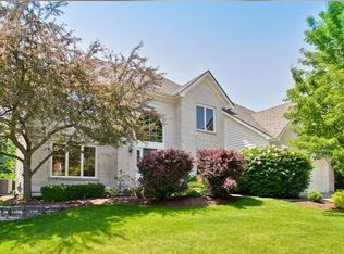 2289 Kenyon Ct, Aurora, IL 60502