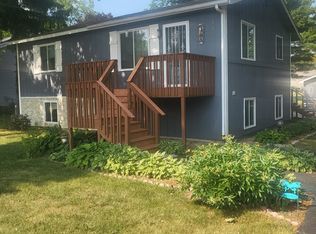 103 Cornwall Cir SE, Poplar Grove, IL 61065