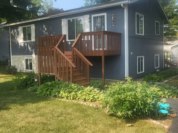 103 Cornwall Cir SE, Poplar Grove, IL 61065