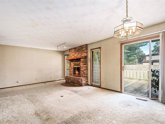 5th image of 51632 Fox Hollow Ct