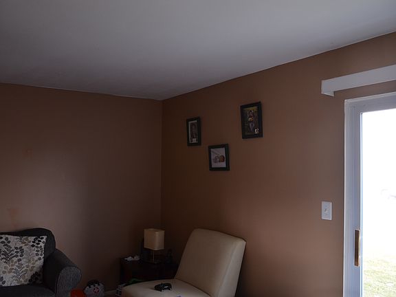 5th image of 44515 Savery Dr