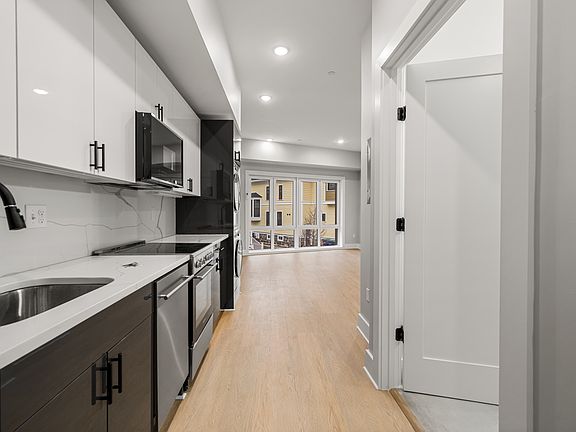 4th image of 872 Broadway #205