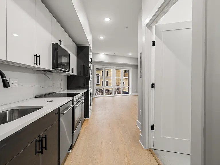 872 Broadway #205 — Photo 4