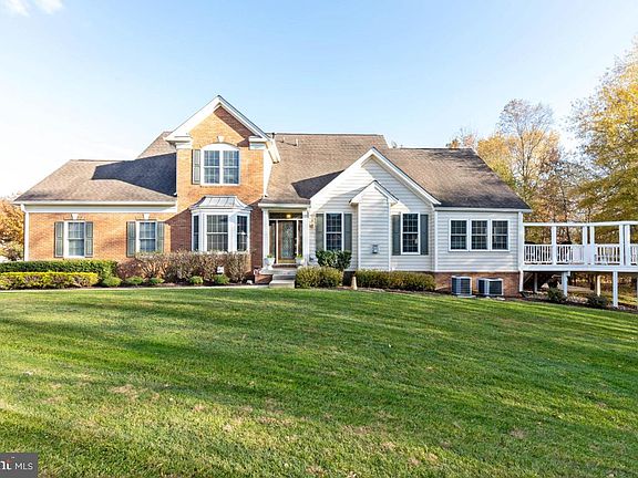 2nd image of 5743 Amelia Springs Cir