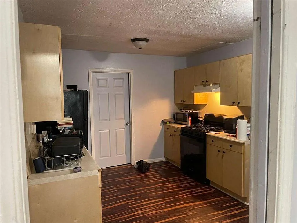 2 bed, 2.0 bath, $1,300 — Photo 3